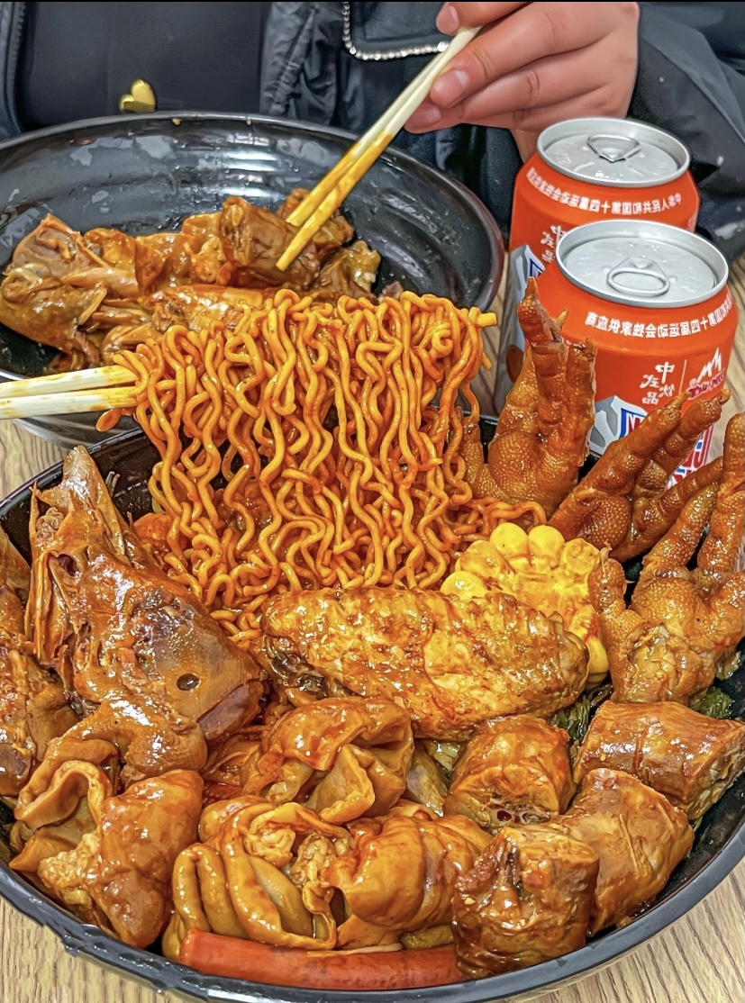 面對門店競爭復(fù)雜，  蜀湘曹氏鴨脖如何應(yīng)對？